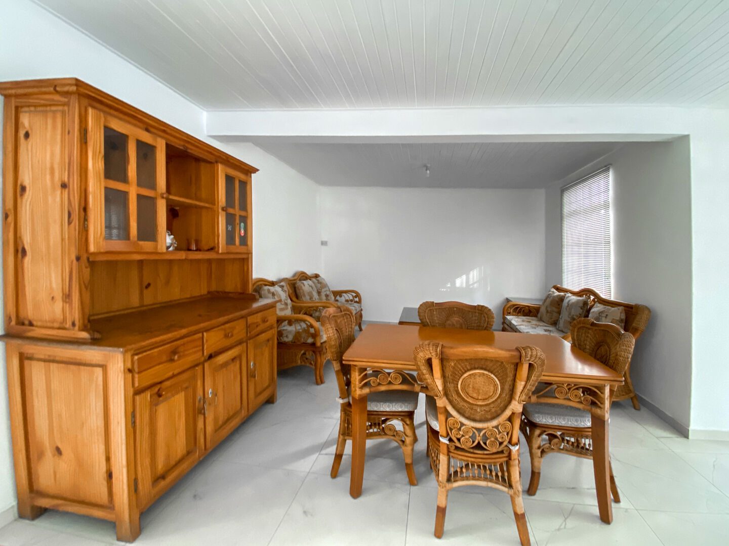 Exclusive – Furnished beachfront house for rent in Flic en Flac