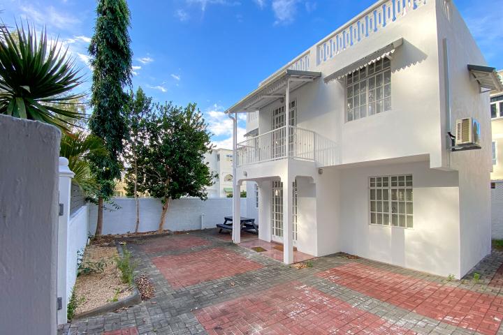 Exclusivité – Maison meublée face à la plage à louer à Flic en Flac