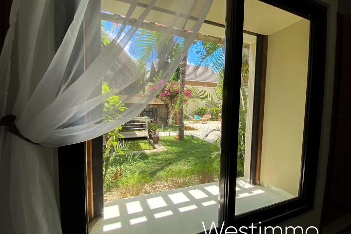 Villa balinaise 3 chambres avec piscine à louer à Pereybère – complexe sécurisé