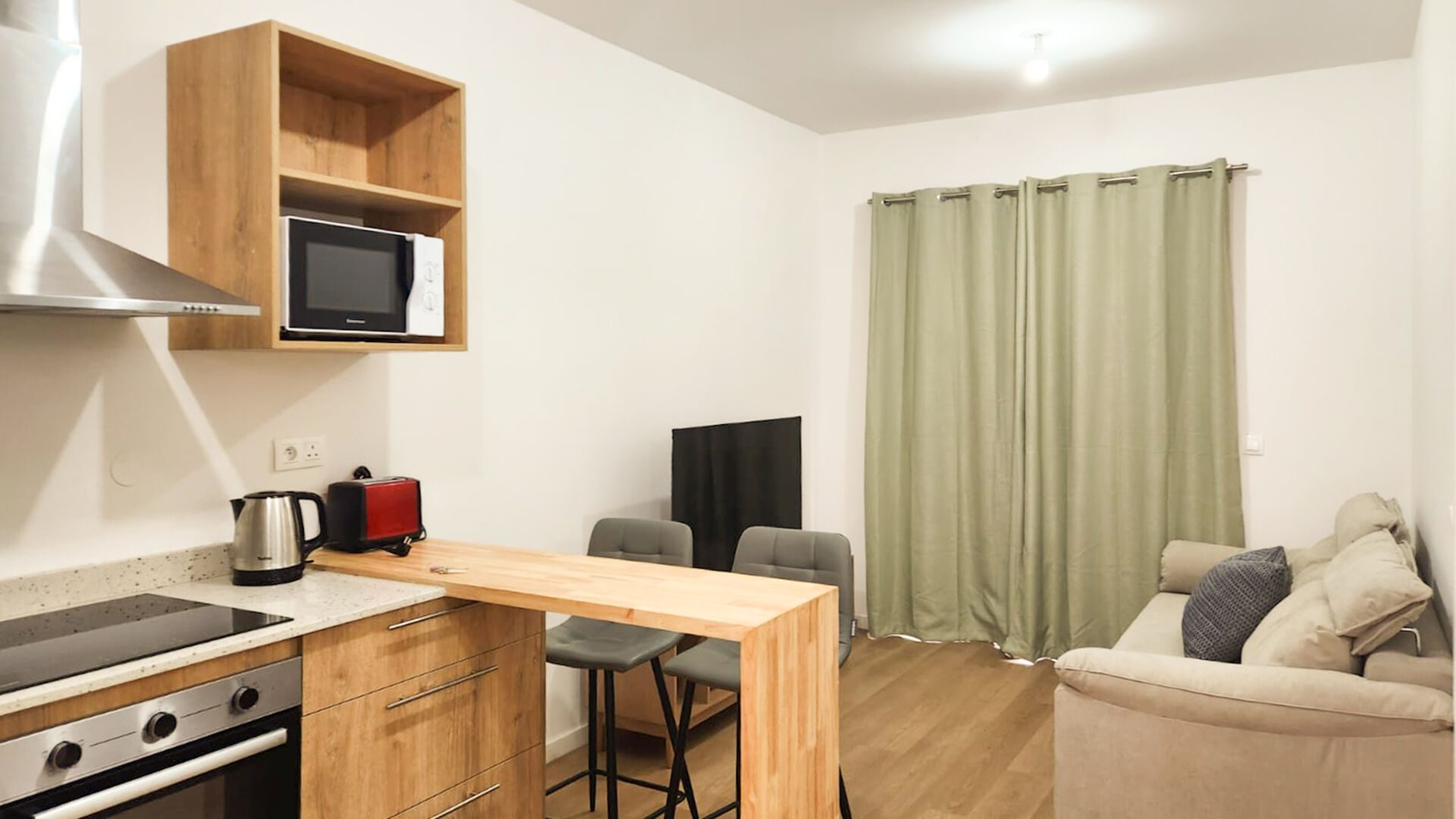 Studio neuf à louer au cœur de Tamarin